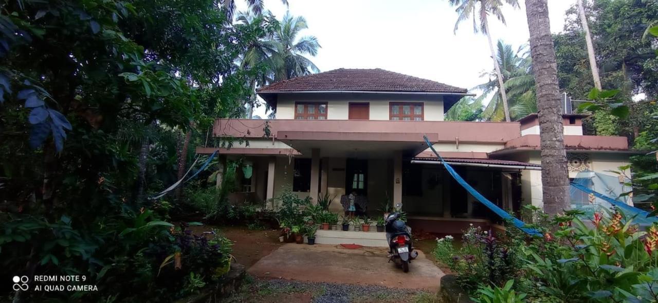 Narayanalayam-Vintage Retreat-Homestay & Rest'Inn カンヌール エクステリア 写真